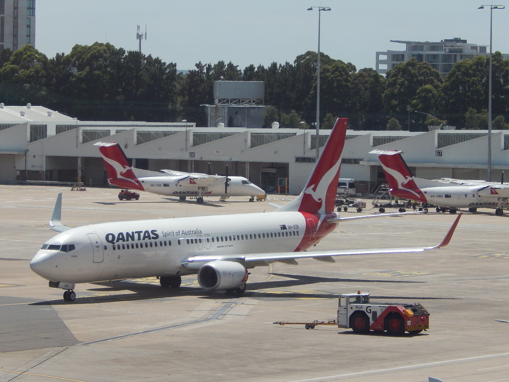 Photo of Qantas VH-XZB, Boeing 737-800