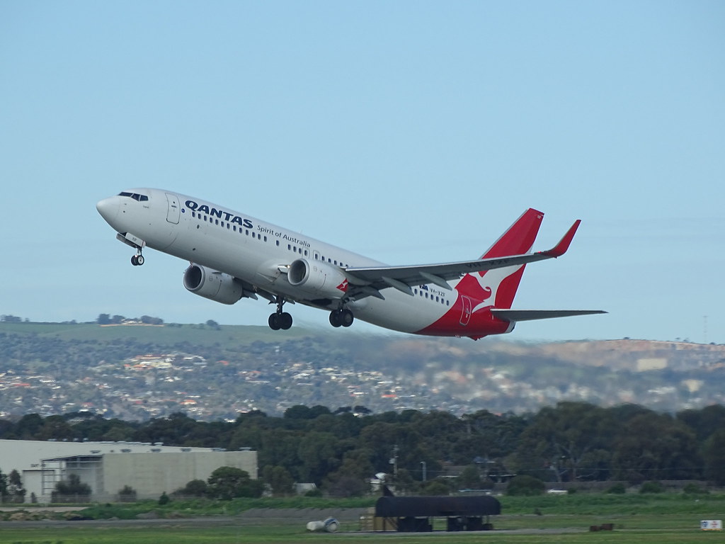 Photo of Qantas VH-XZF, Boeing 737-800