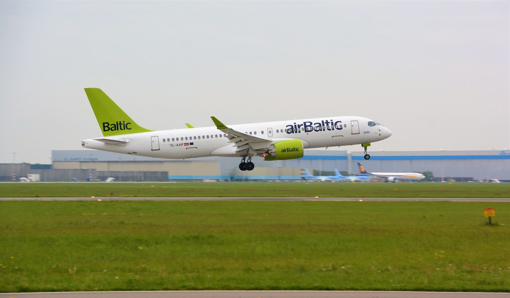 Photo of Air Baltic YL-AAP, Airbus A220-300
