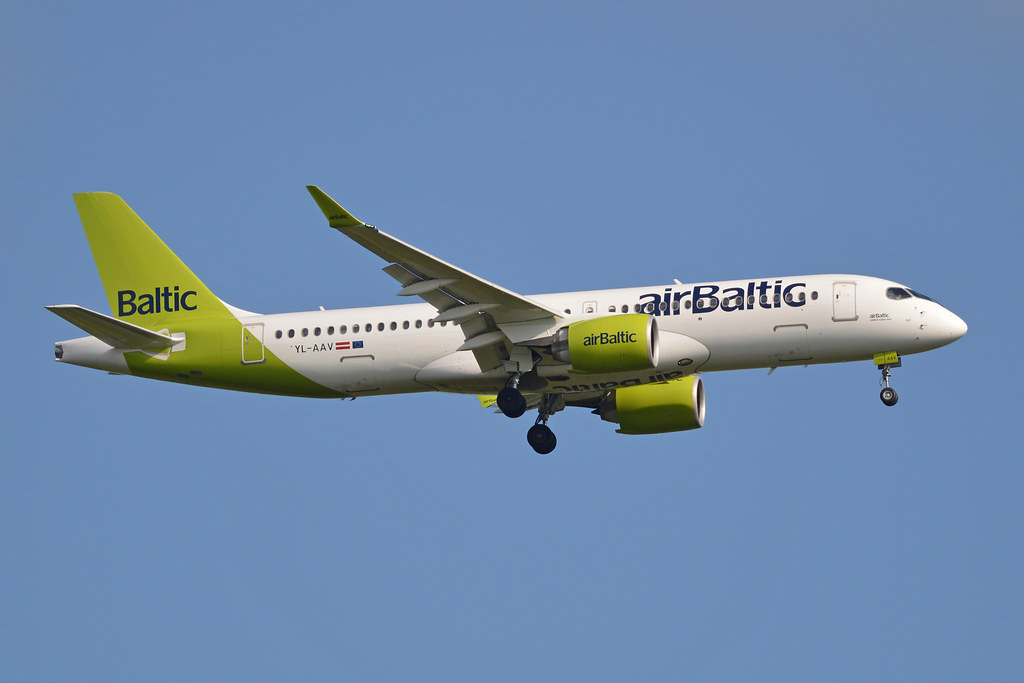 Photo of Air Baltic YL-AAV, Airbus A220-300