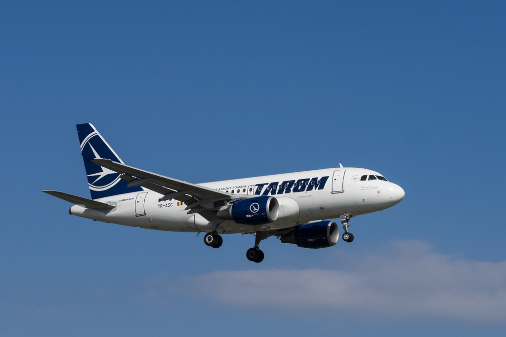 Photo of Tarom YR-ASC, Airbus A318