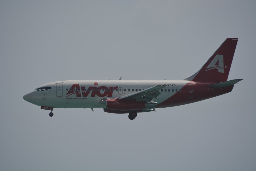 Photo of Avior Airlines YV2823, Boeing 737-200