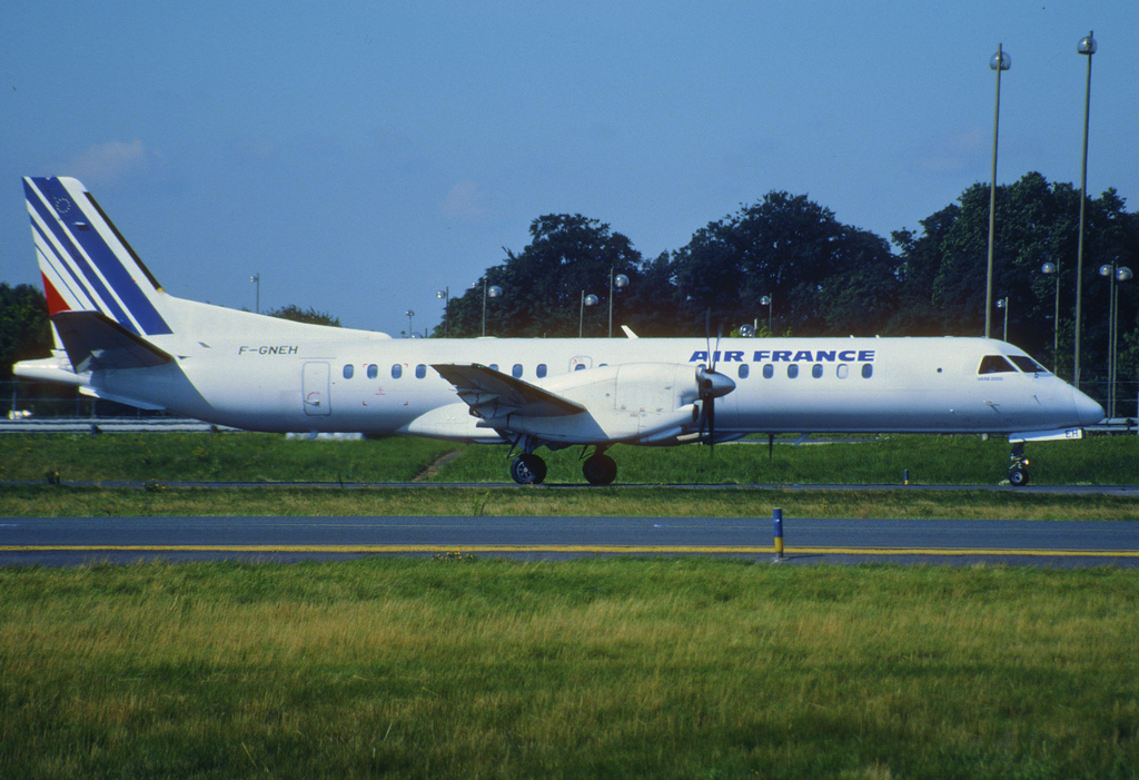 Photo of Darwin Airlines HB-IYI, SAAB 2000