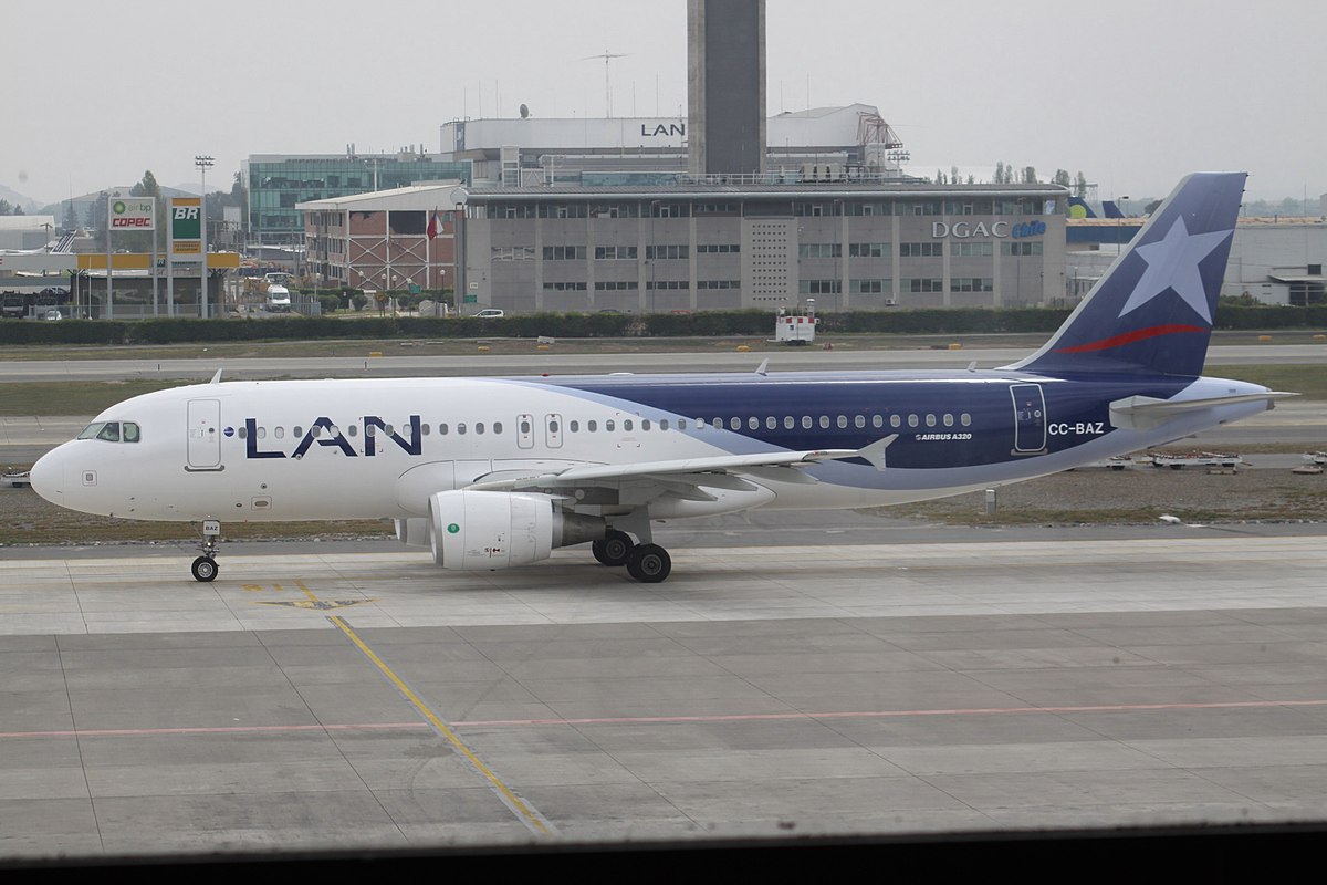 Photo of LATAM Airlines Brasil CC-BAZ, Airbus A320
