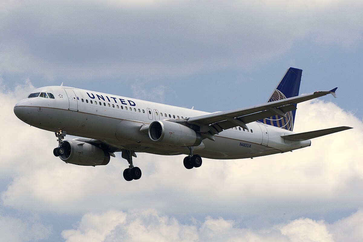 Photo of United N485UA, Airbus A320