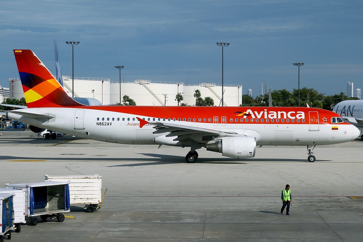Photo of Avianca N862AV, Airbus A320