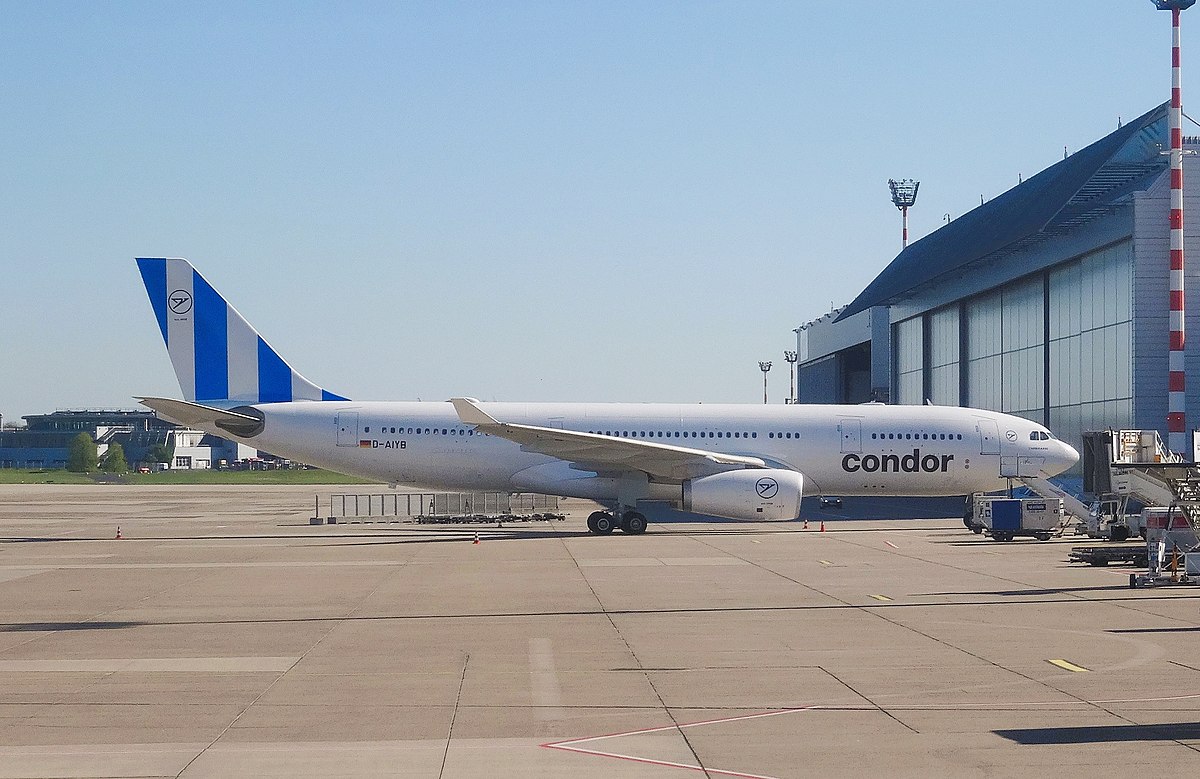 Photo of Condor Airlines D-AIYB, Airbus A330-200