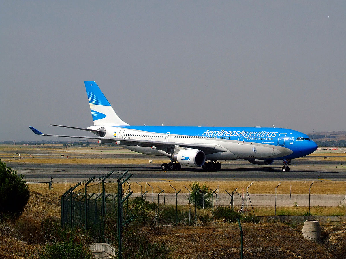 Photo of Aerolineas Argentinas LV-FVH, Airbus A330-200