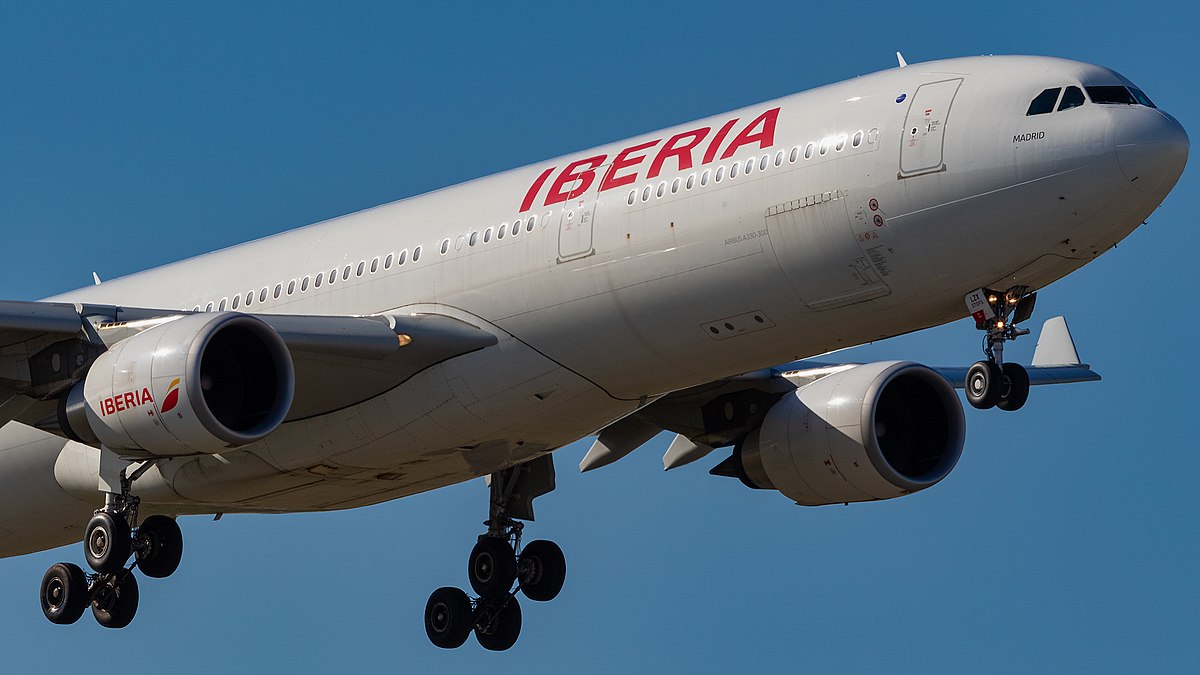 Photo of Iberia EC-LZX, Airbus A330-300