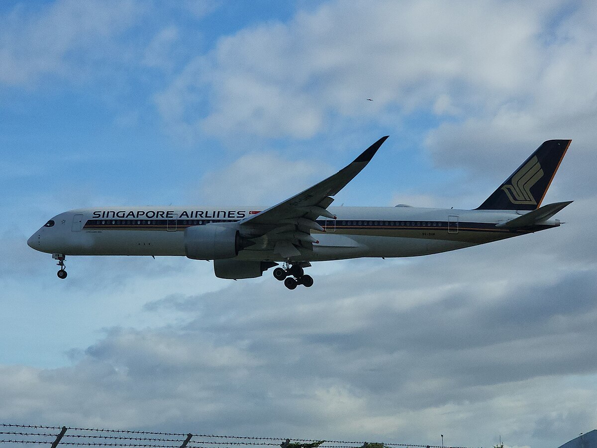 Photo of Singapore Airlines 9V-SHW, Airbus A350-900