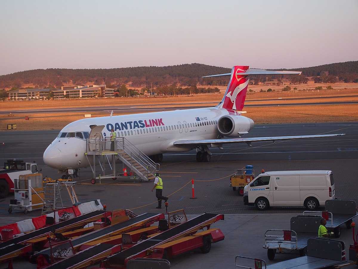 Photo of Qantaslink/National Jet Systems VH-YQT, Boeing 717-200