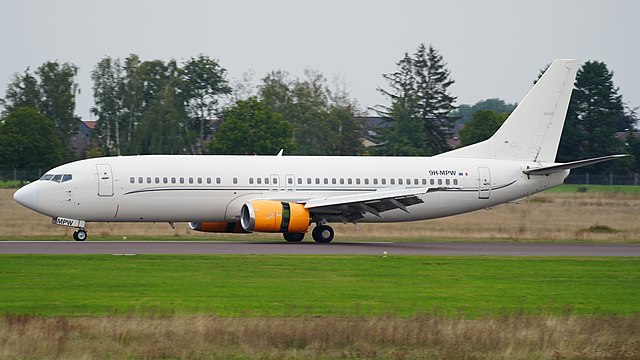 Photo of Photo of Boeing 737-400