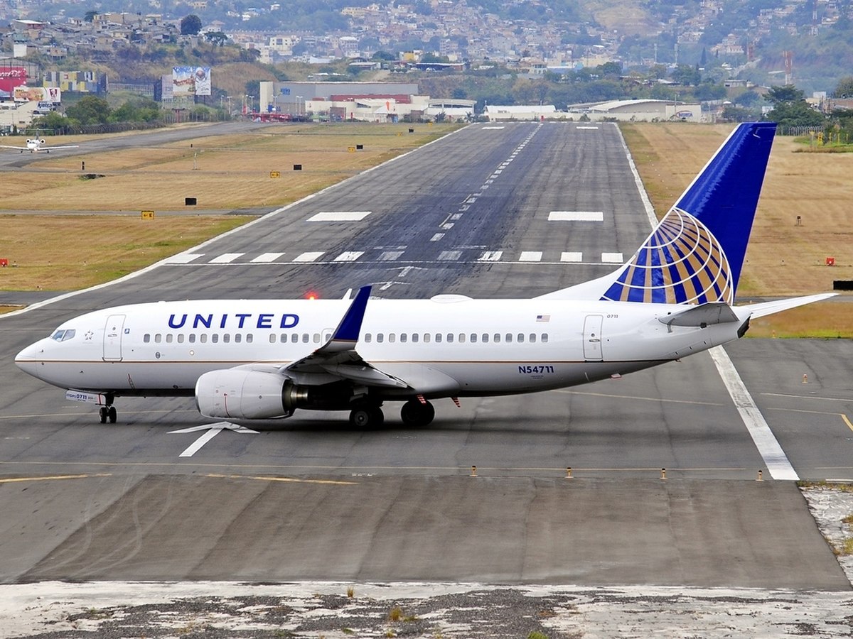 Photo of United N54711, Boeing 737-700