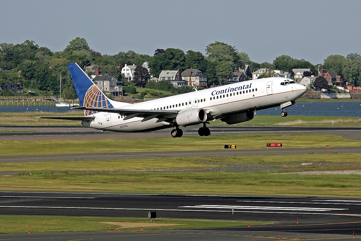 Photo of United N12216, Boeing 737-800