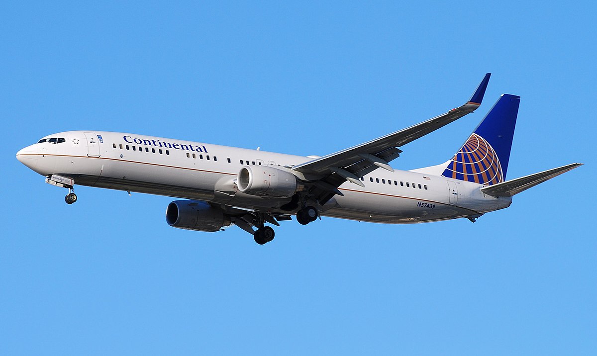 Photo of United N57439, Boeing 737-900