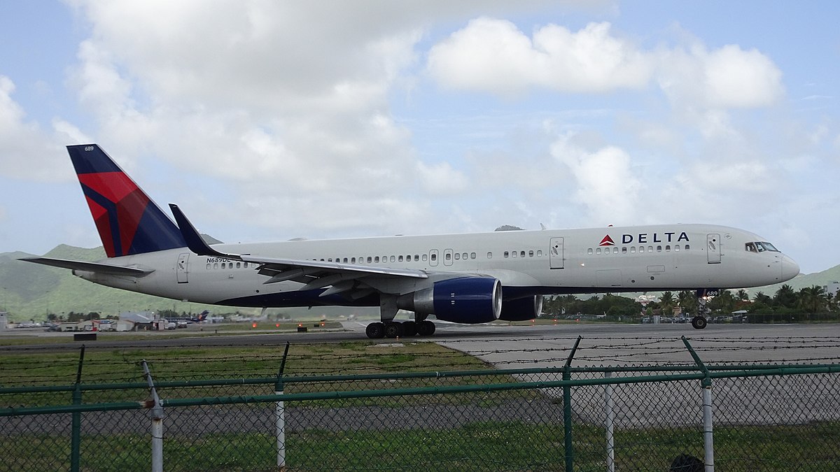 Photo of Delta Airlines N689DL, Boeing 757-200