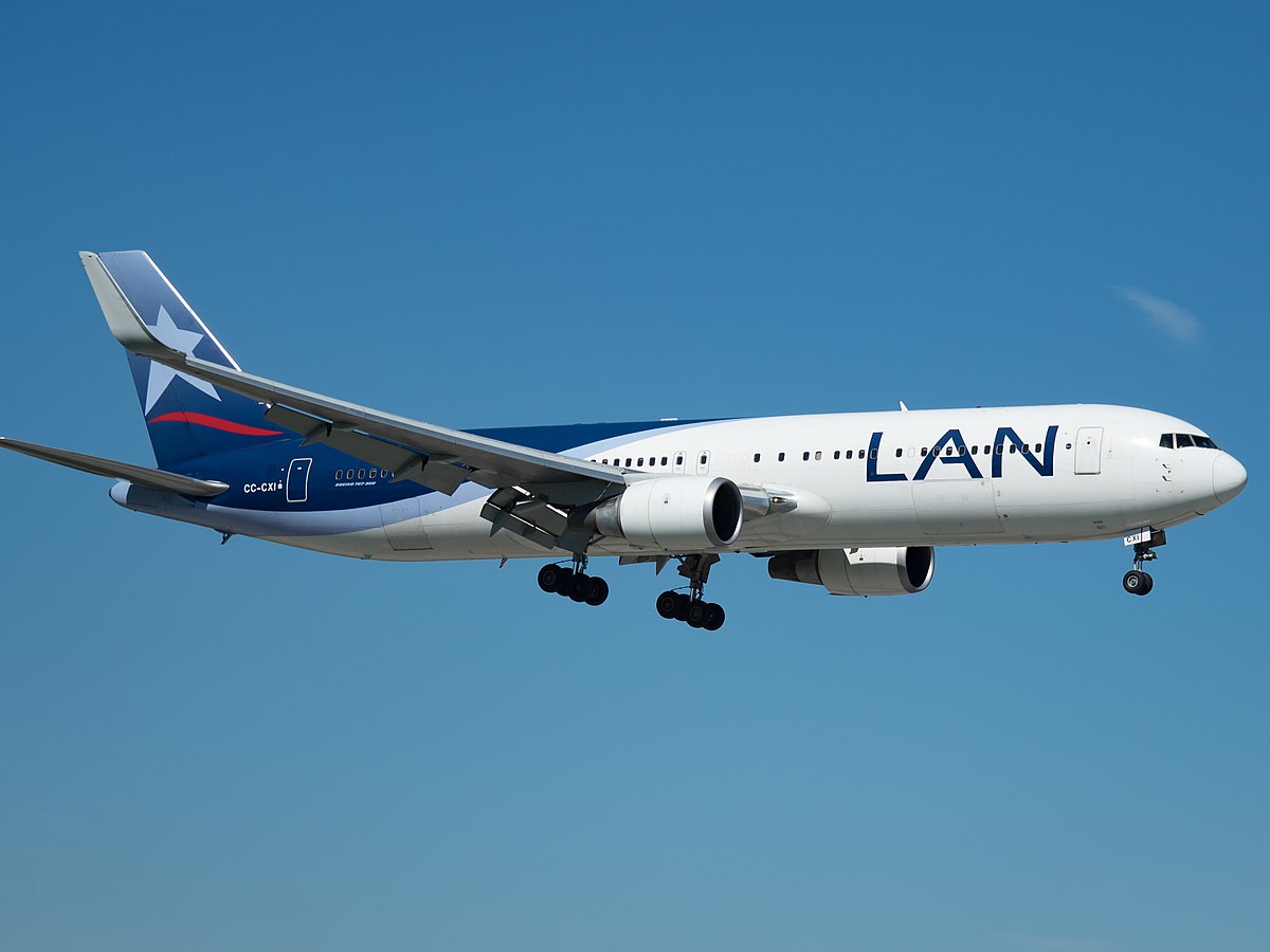 Photo of LATAM Airlines Chile CC-CXI, Boeing 767-300