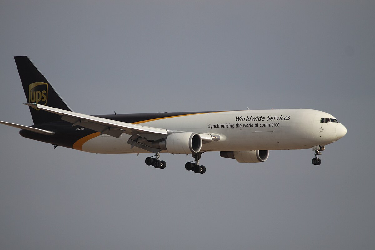 Photo of UPS N324UP, Boeing 767-300