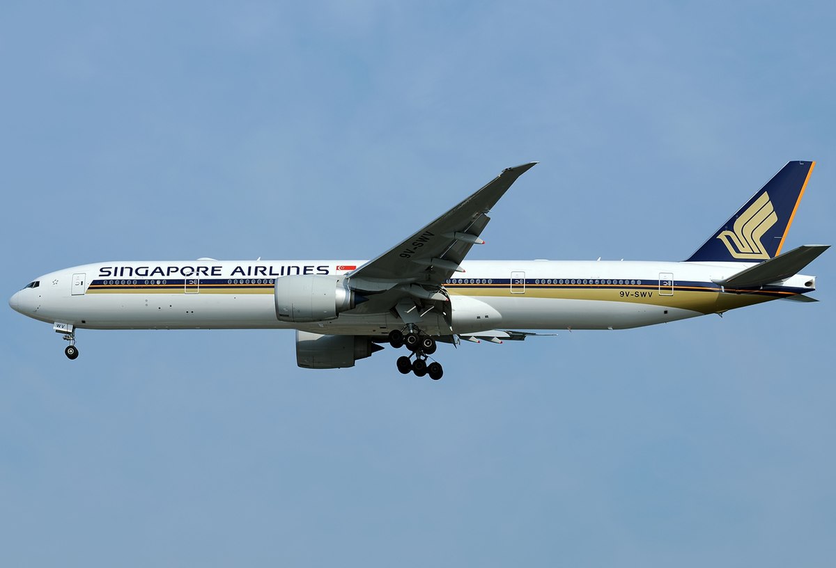 Photo of Singapore Airlines 9V-SWV, Boeing 777-300
