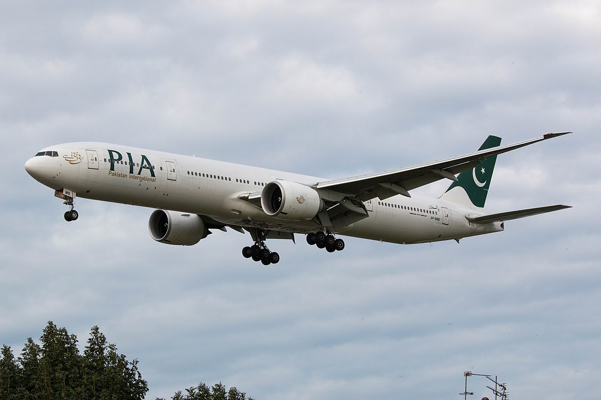 Photo of PIA Pakistan International Airlines AP-BMS, Boeing 777-300