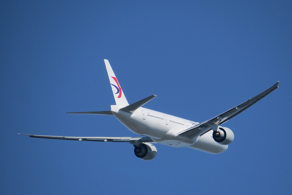Photo of China Eastern Airlines B-2021, Boeing 777-300