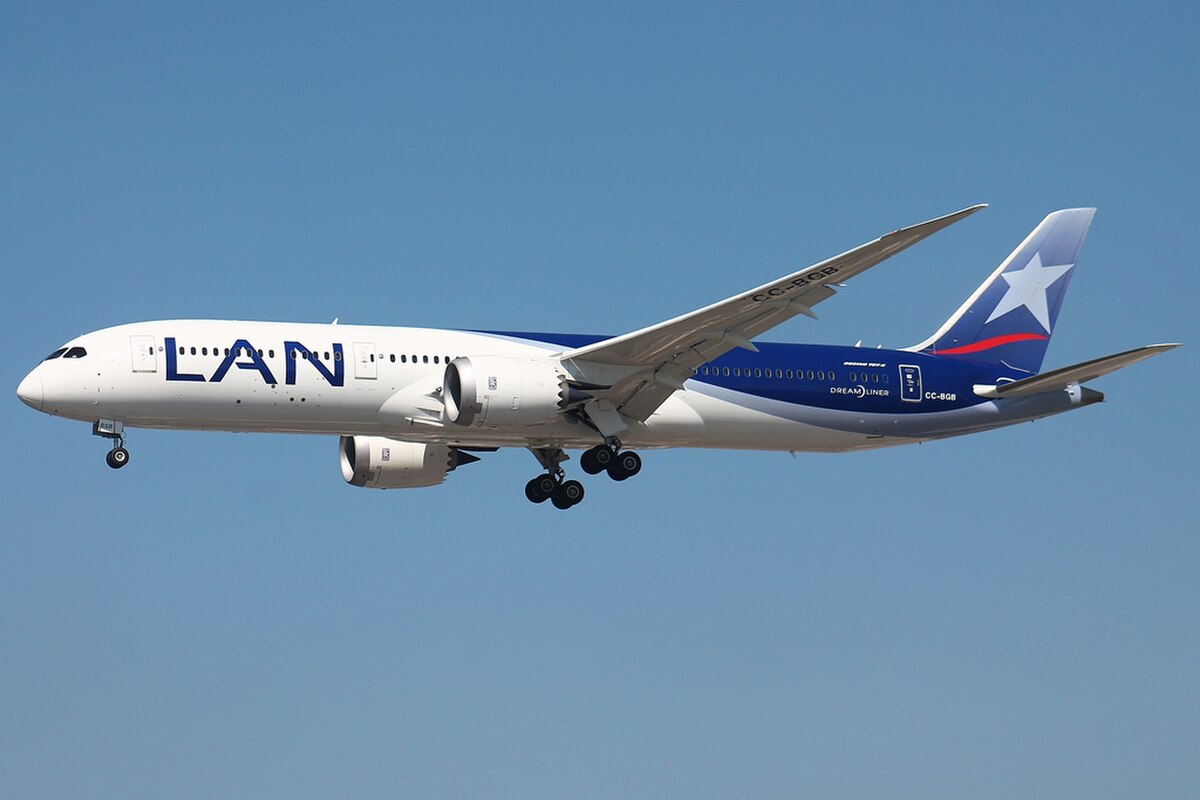 Photo of LATAM Airlines Chile CC-BGG, Boeing 787-9 Dreamliner