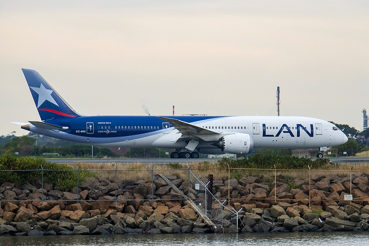 Photo of LATAM Airlines Brasil CC-BGI, Boeing 787-9 Dreamliner