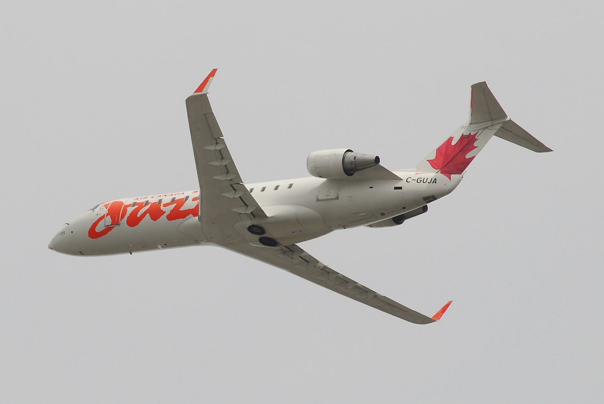 Photo of Jazz Aviation C-GUJA, Canadair Corporate Jetliner