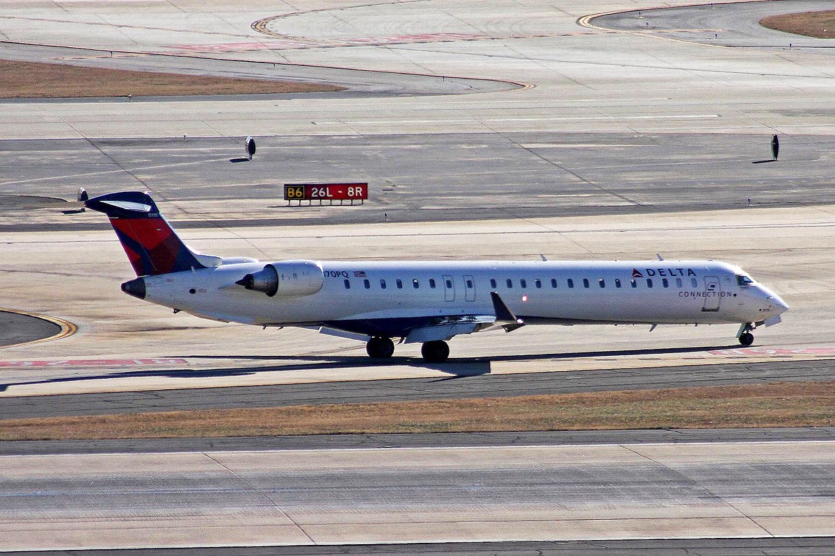 Photo of Skywest Airlines N170PQ, Canadair CL-600 Regional Jet CRJ-705