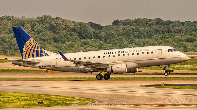 Photo of Photo of Embraer ERJ-170