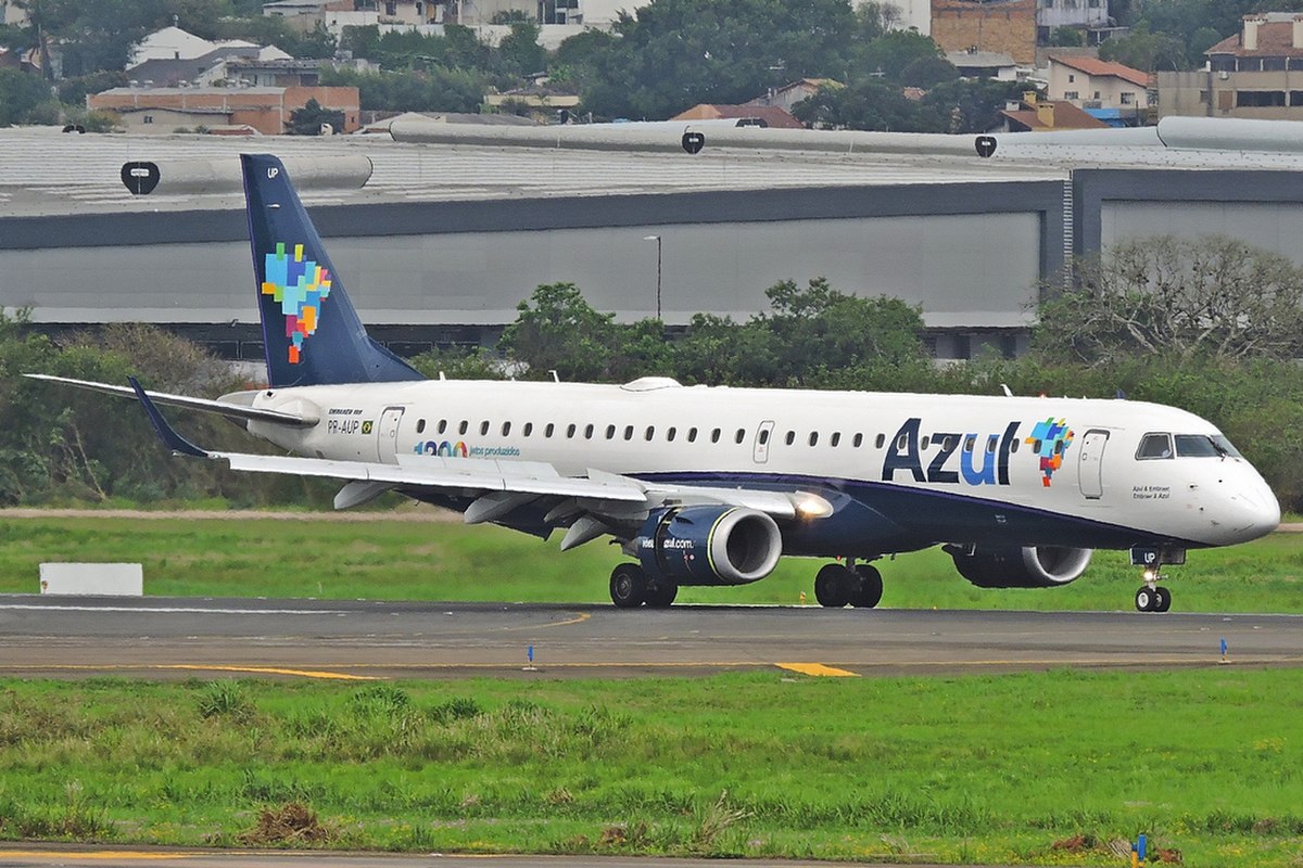 Photo of Azul Linhas Aereas PR-AUP, Embraer ERJ-195