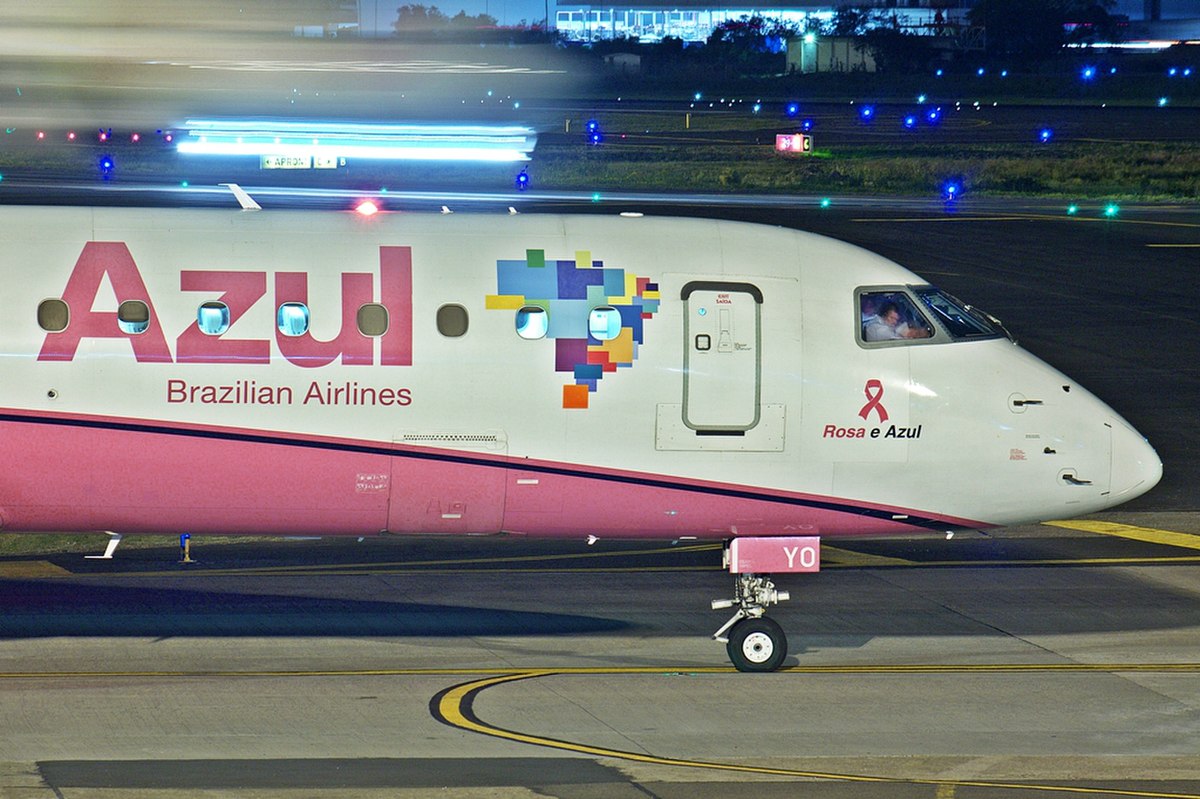 Photo of Azul Linhas Aereas PR-AYO, Embraer ERJ-195