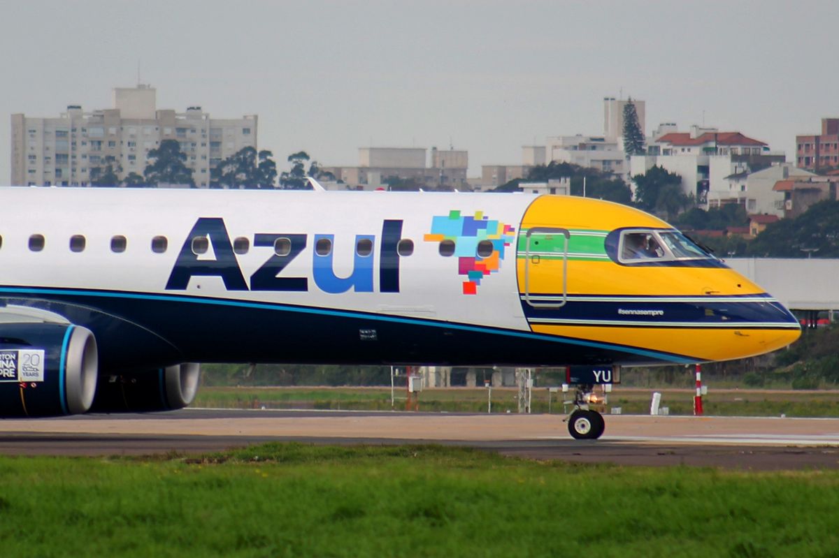 Photo of Azul Linhas Aereas PR-AYU, Embraer ERJ-195