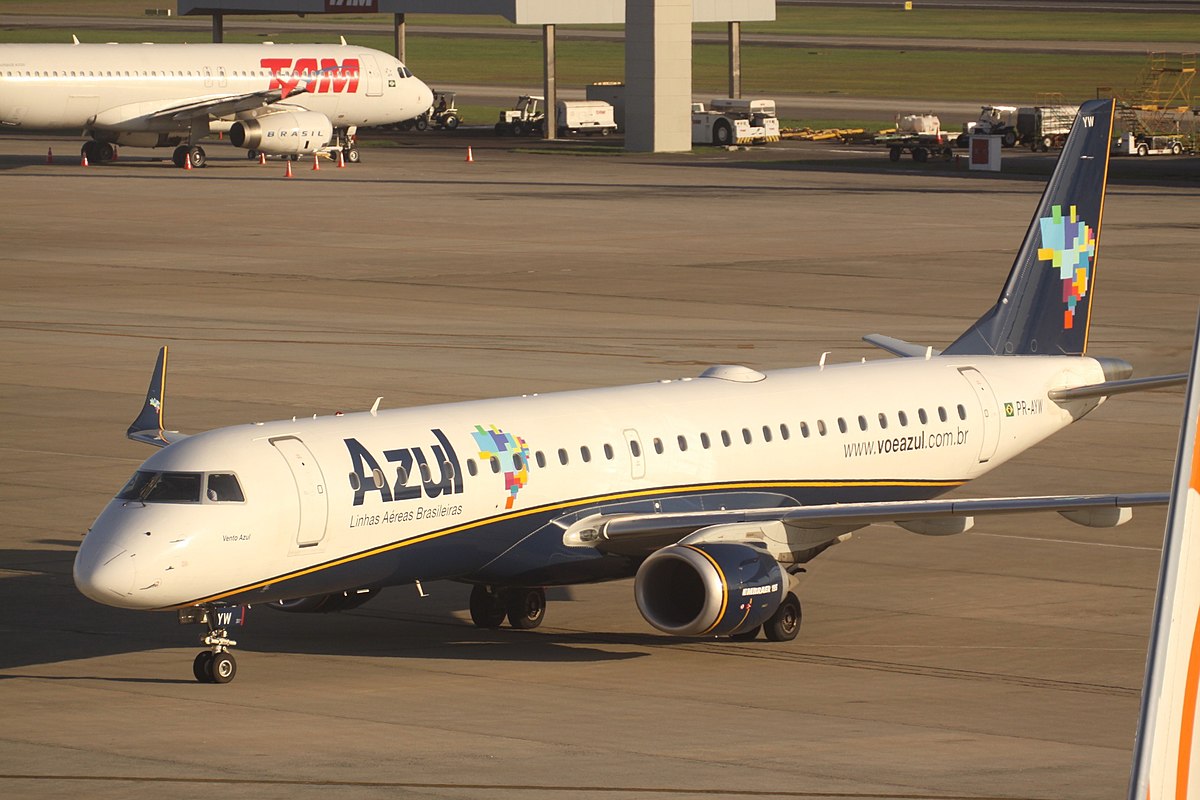 Photo of Azul Linhas Aereas PR-AYW, Embraer ERJ-195