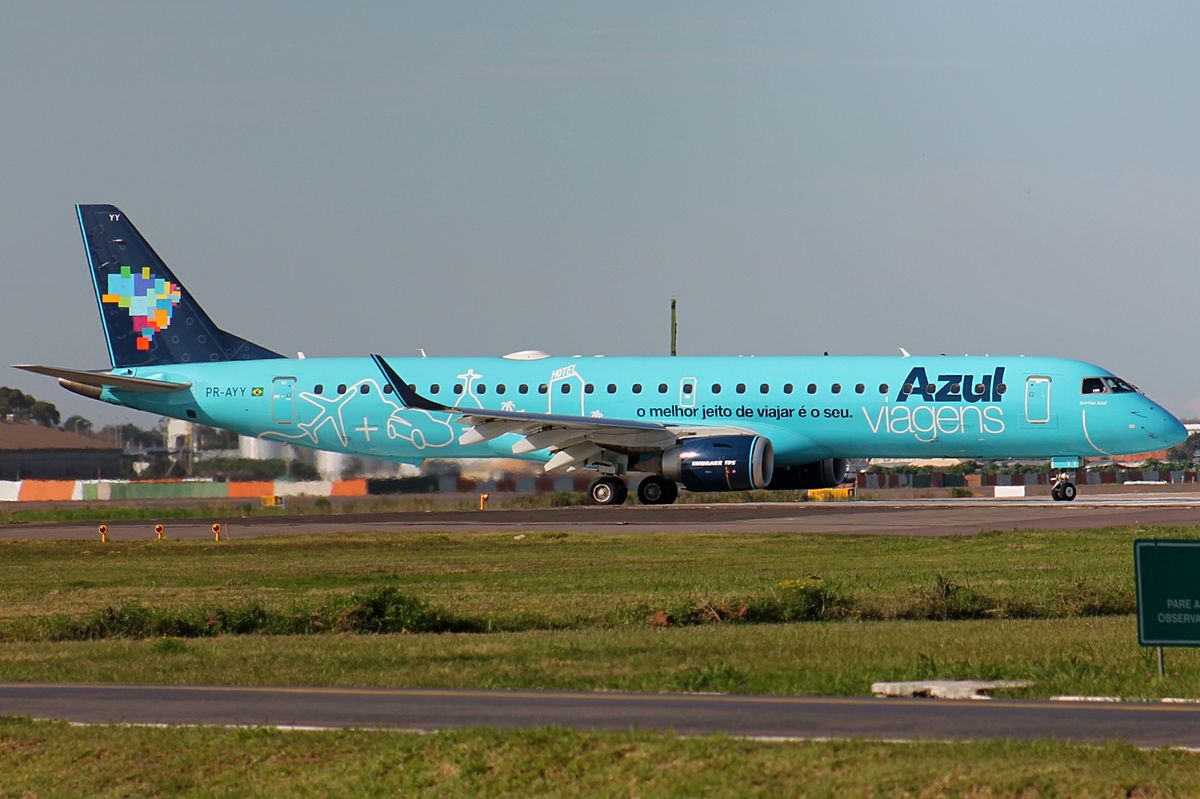 Photo of Azul Linhas Aereas PR-AYY, Embraer ERJ-195