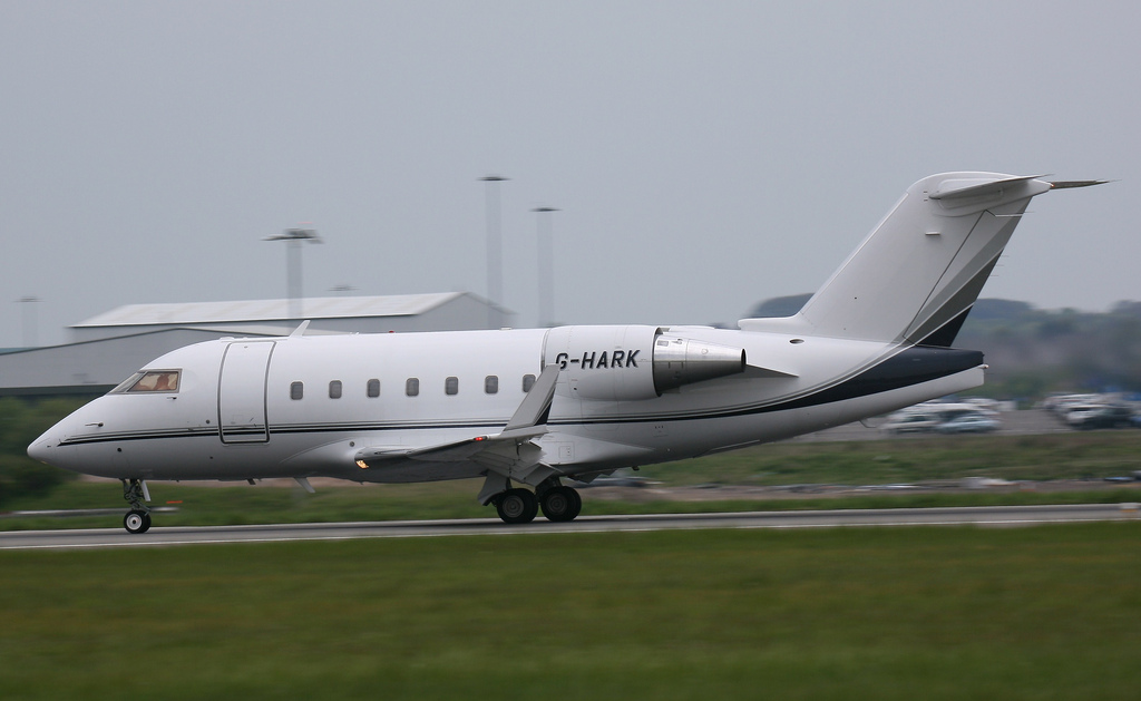 Image of Canadair Challenger 604 G-HARK