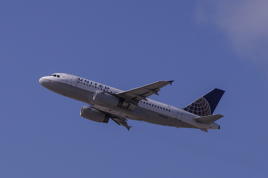 Image of United Airlines - N854UA