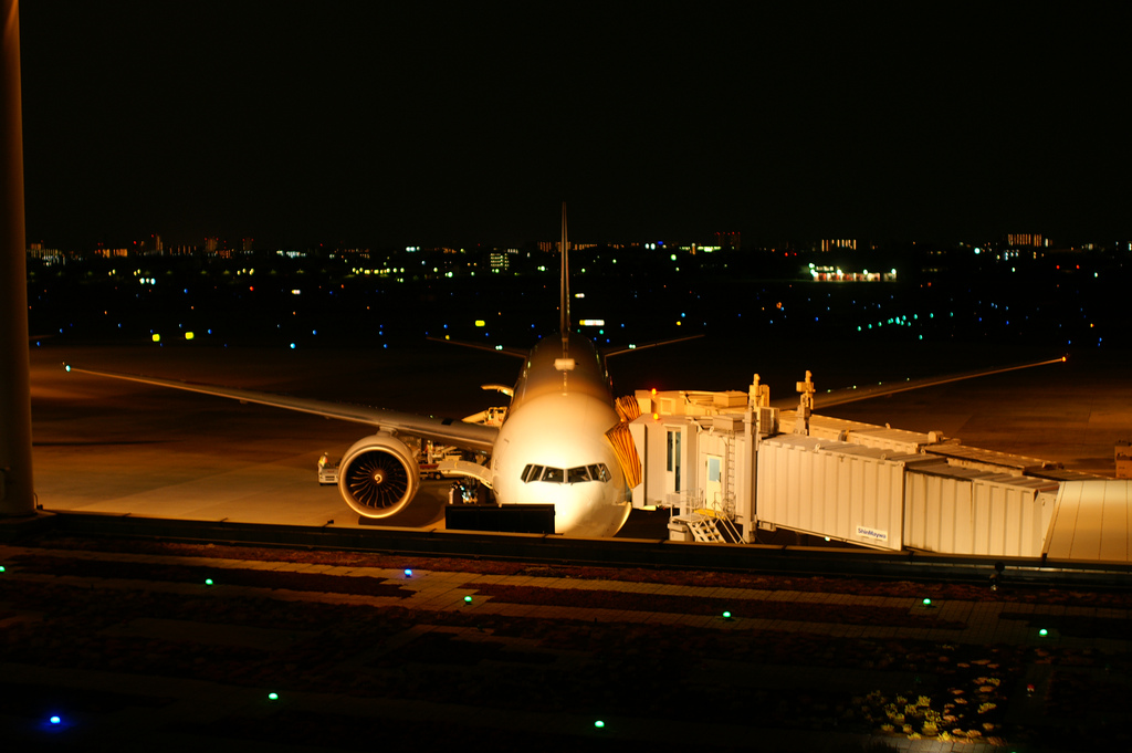 Image of JAL B777-346ER (JA731J 