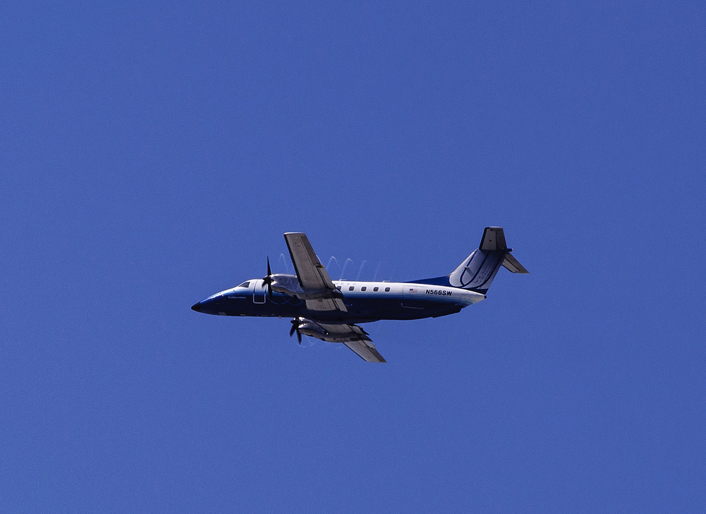 Image of Skywest Airlines (for United Express) - N566SW