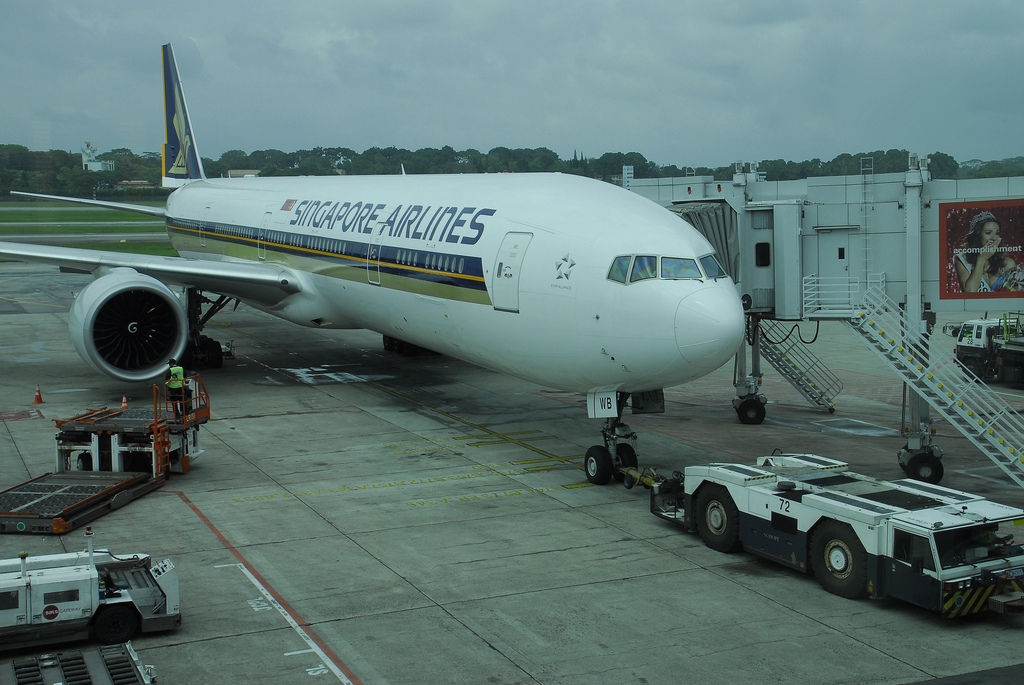 Image of Singapore Airlines 777-300ER reg. 9V-SWB